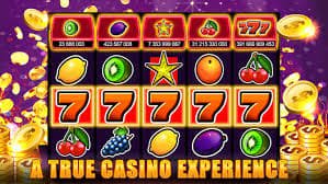 Người chơi Việt Nam thưởng thức bóng đá và slot online trên fly888